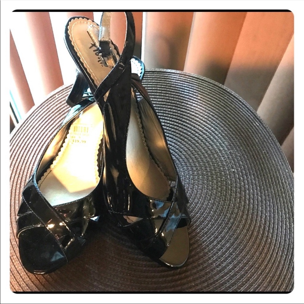 Fioni Slingback heels
